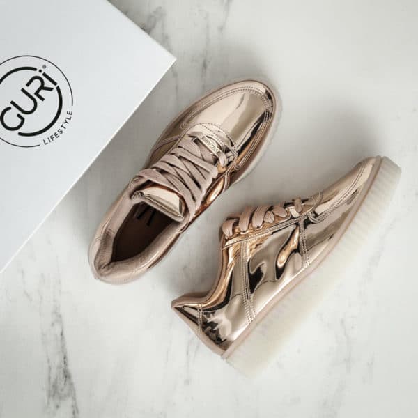 Alternative image of the rose gold shoes for women.